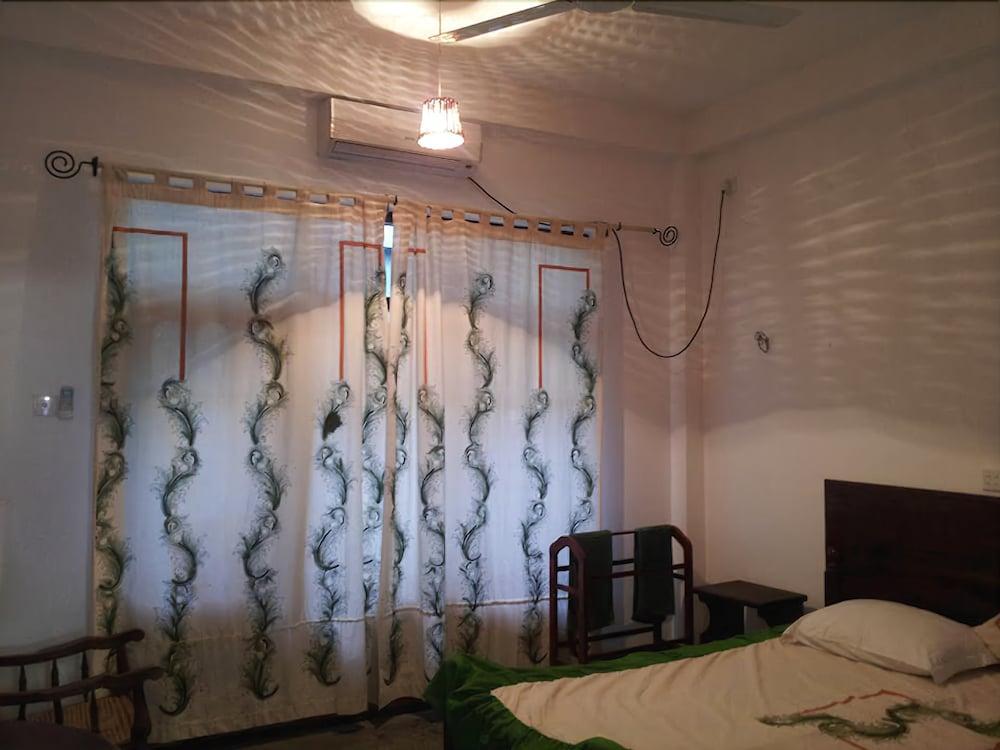 Hotel Milano Grand à Dambulla Extérieur photo