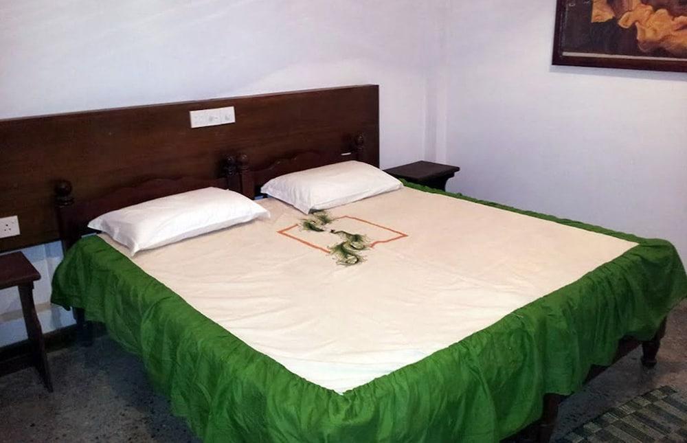 Hotel Milano Grand à Dambulla Extérieur photo
