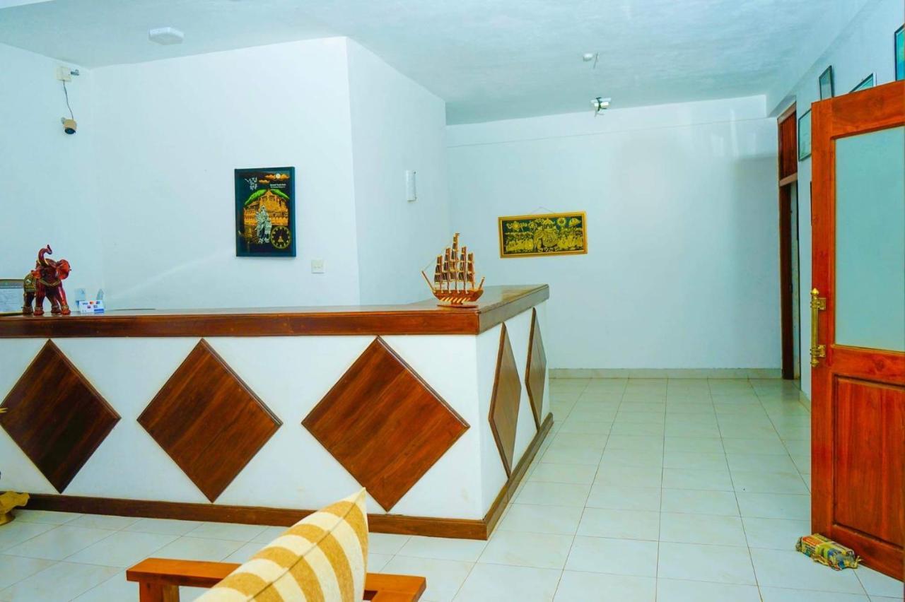 Hotel Milano Grand à Dambulla Extérieur photo