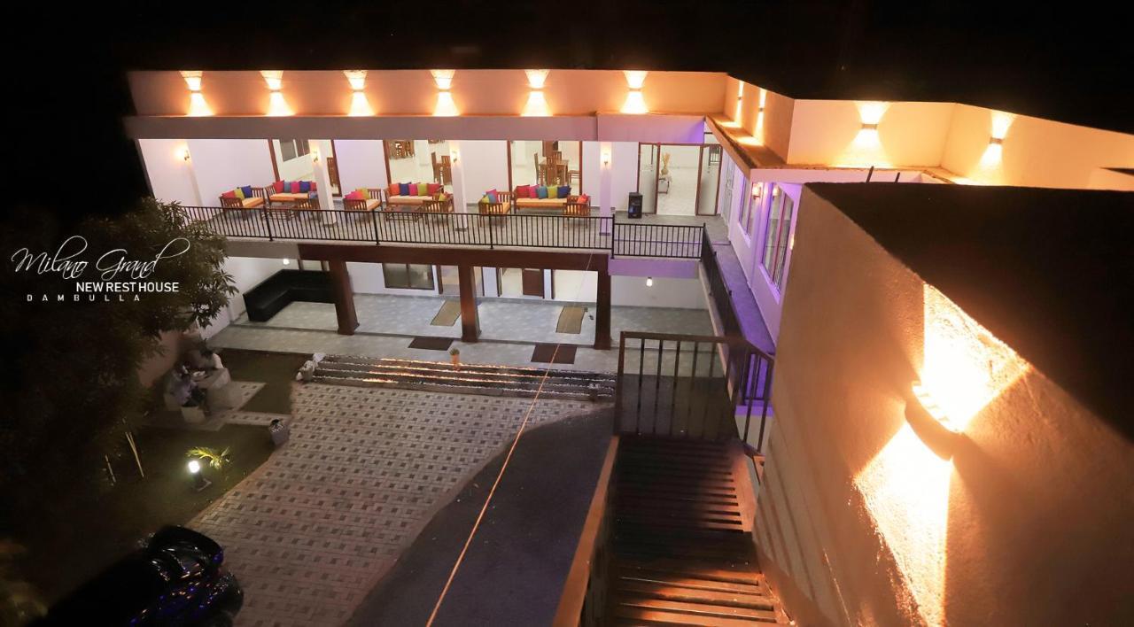 Hotel Milano Grand à Dambulla Extérieur photo