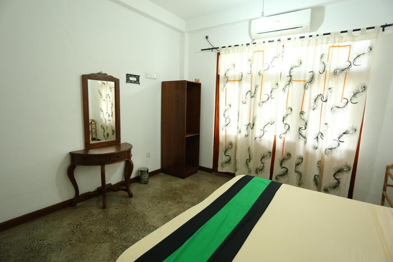 Hotel Milano Grand à Dambulla Extérieur photo