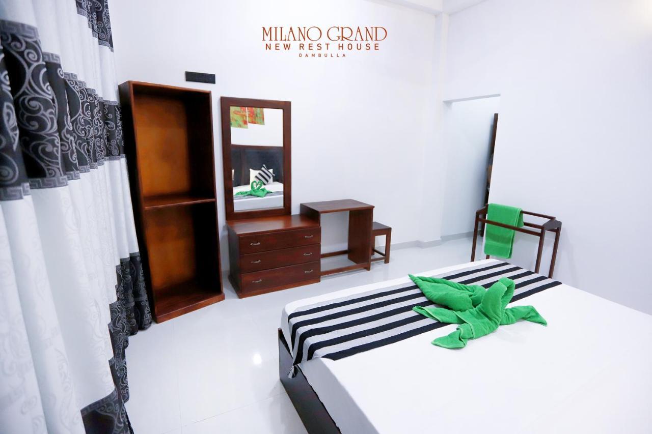 Hotel Milano Grand à Dambulla Extérieur photo