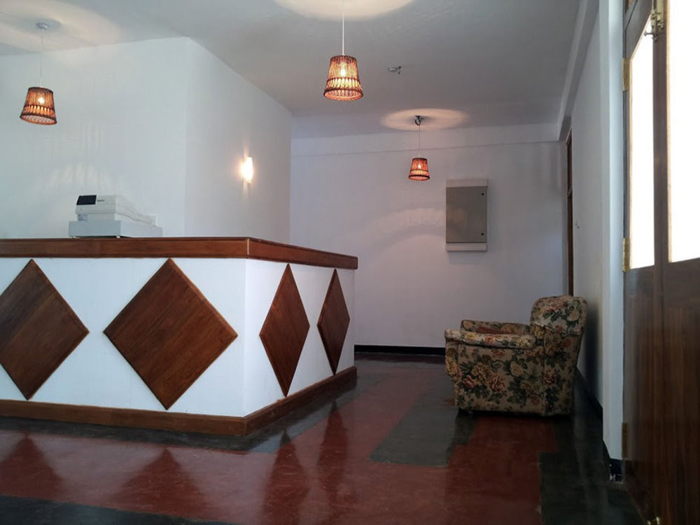 Hotel Milano Grand à Dambulla Extérieur photo