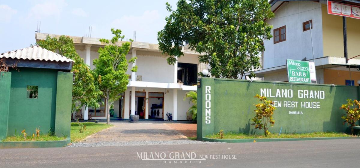 Hotel Milano Grand à Dambulla Extérieur photo