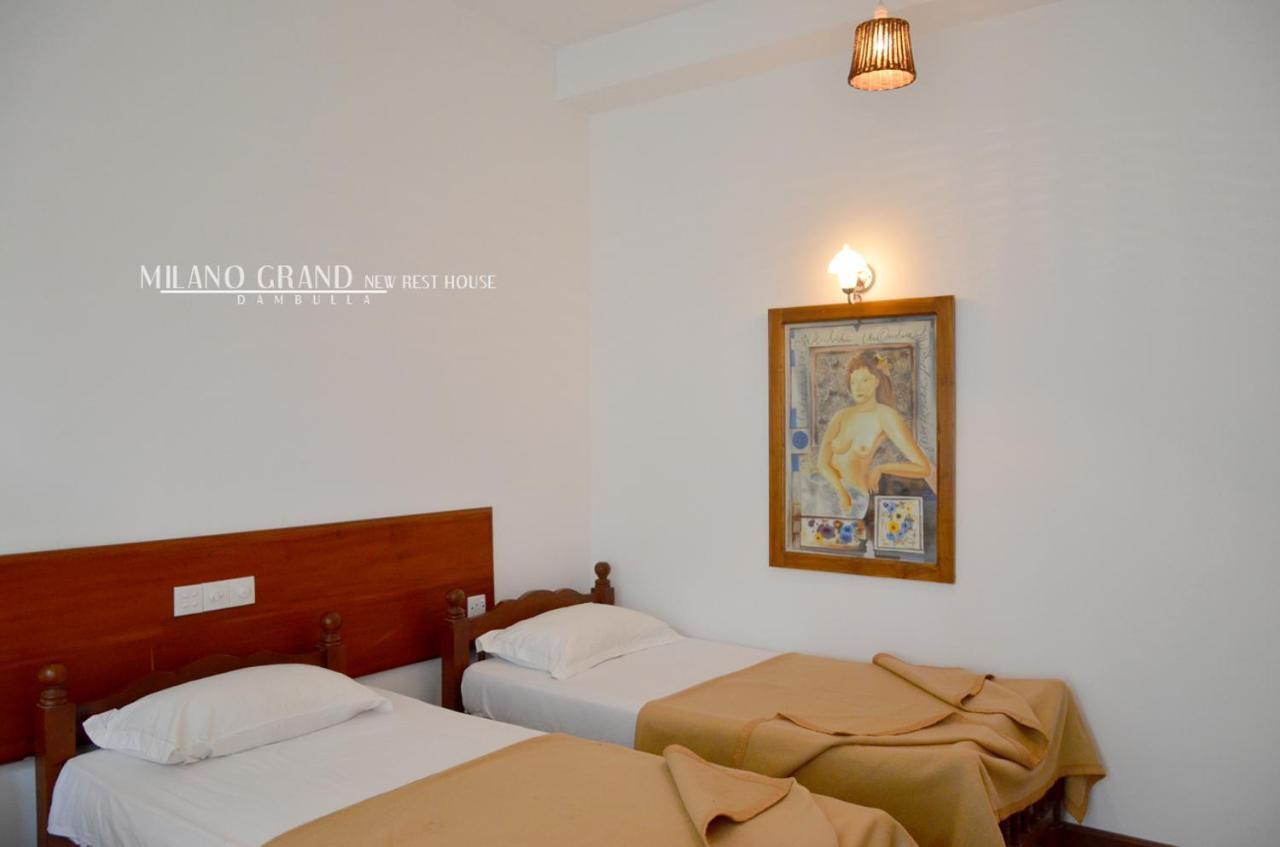 Hotel Milano Grand à Dambulla Extérieur photo
